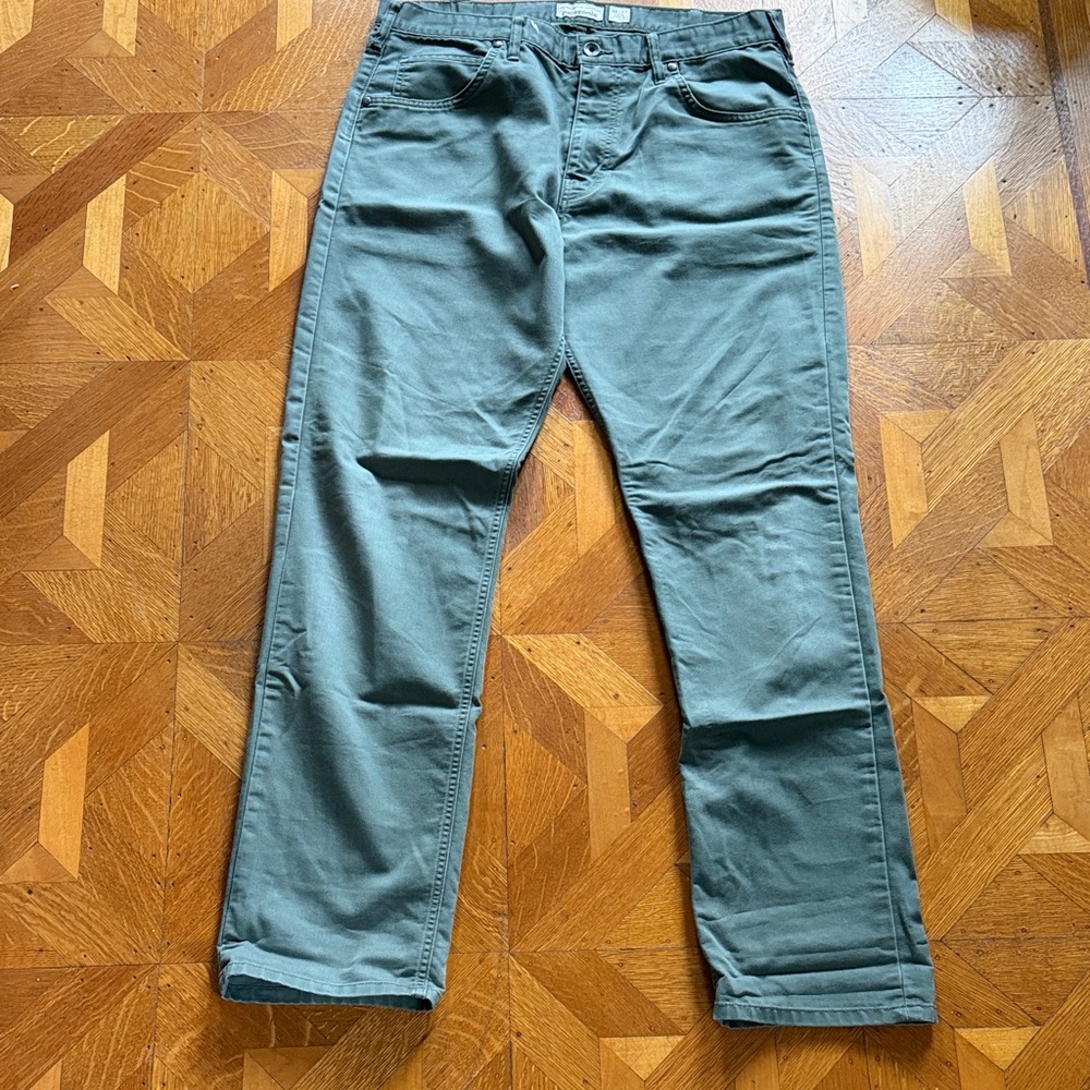 Patagonia Men's Straight 5-Pocket Pants in Forest Green